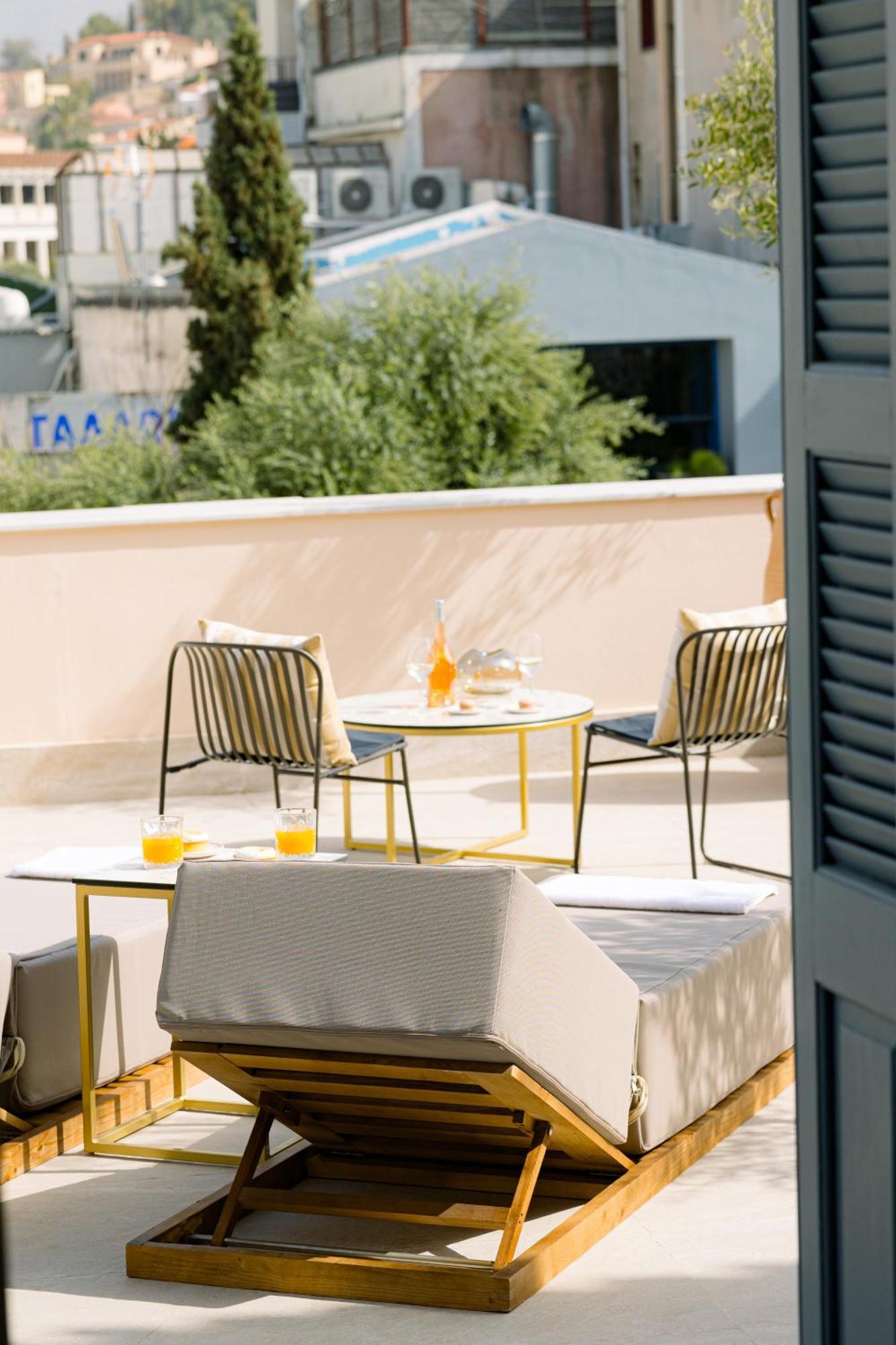 La Divina Aparthotel *